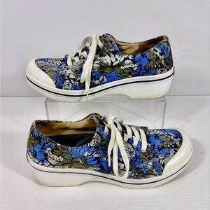Dansko Blue Floral Women's Lace-Up Sneakers with Small Heel Size 9